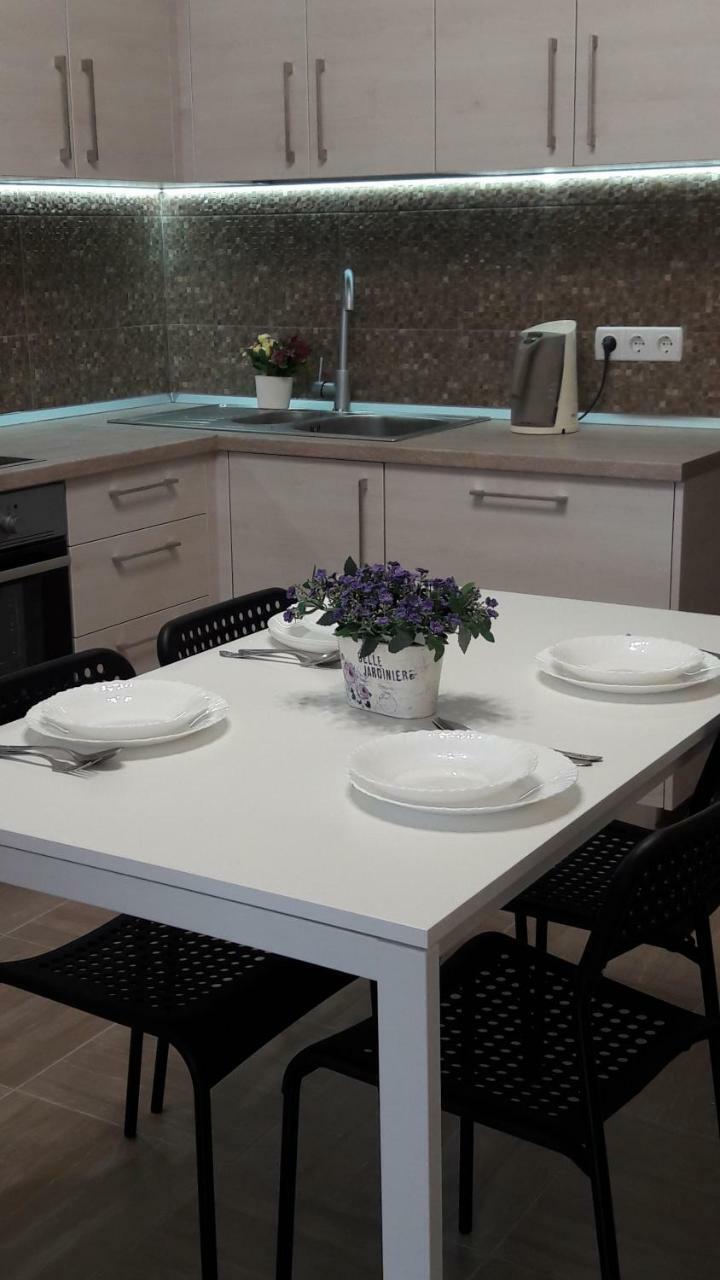 オデッサ 10 Fontana House Santoriniホステル エクステリア 写真